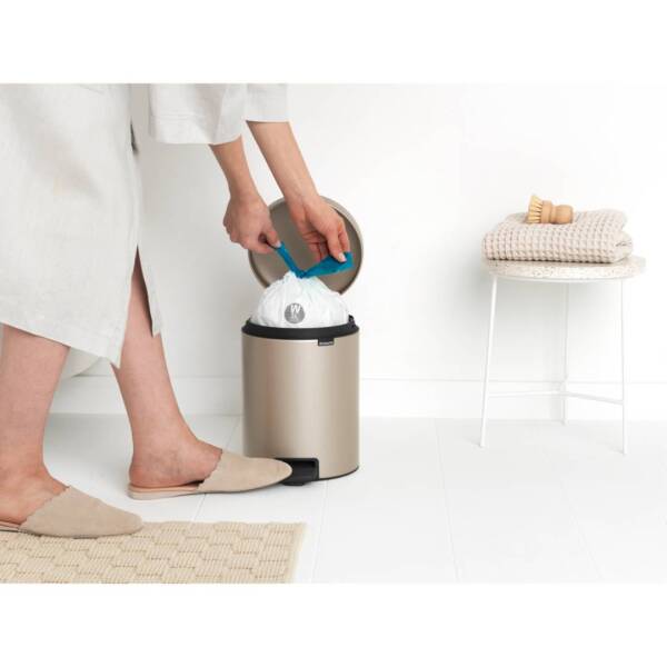 Brabantia Newicon Pedallı Çöp Kutusu Şampanya Rengi 5 L - 1